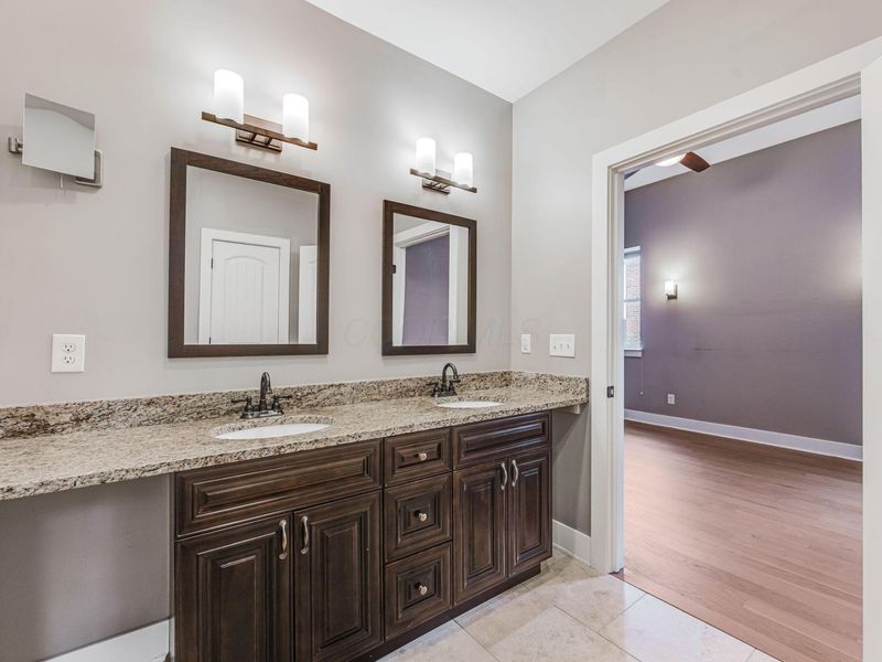 909 Gustavus Lane , Unit B, Columbus, OH 43205 Photo 64