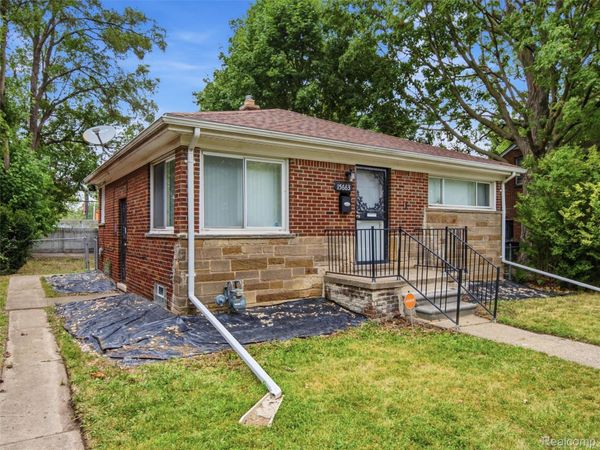 15663 Carlisle Street, Detroit, Mi 48205