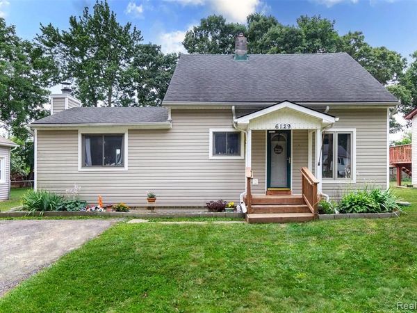 6129 Southward Avenue , Waterford Twp, MI 48329