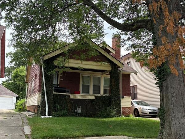9166 Pinehurst Street , Detroit, MI 48204
