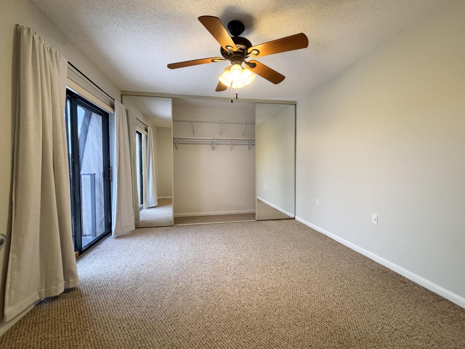 1402 14th Way, West Palm Beach, FL 33407 Photo