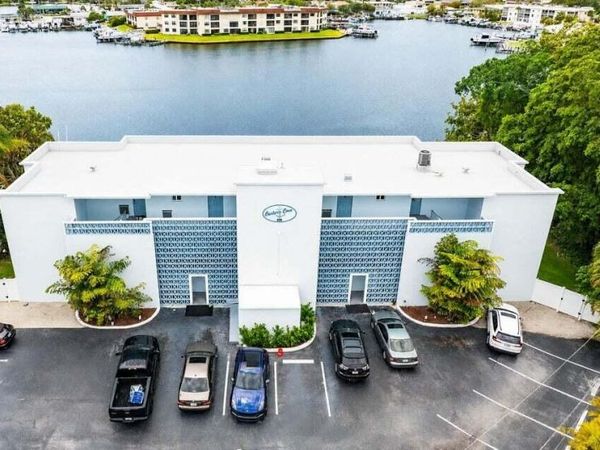 628 Southwind Circle, Unit 8, North Palm Beach, FL 33408