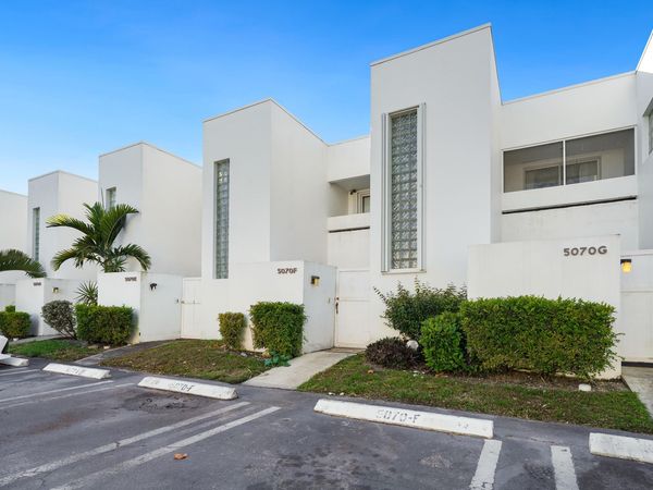 5070 Elmhurst Road, Unit F, West Palm Beach, FL 33417