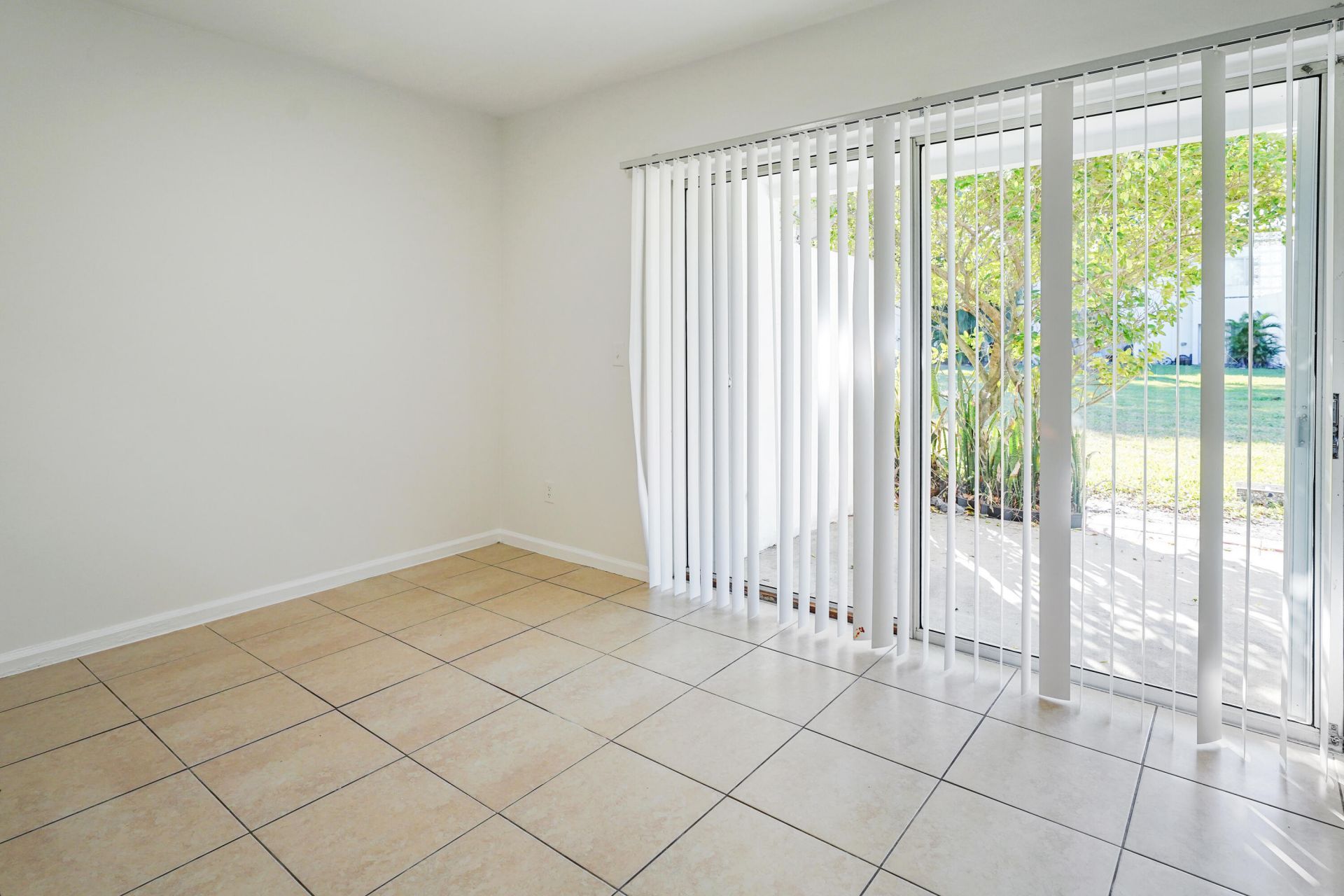 5070 Elmhurst Road, Unit F, West Palm Beach, FL 33417 Photo