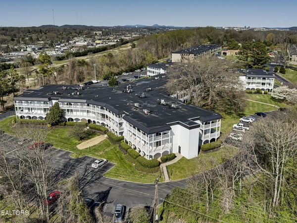 5709 Lyons View Pike, Knoxville, TN 37919