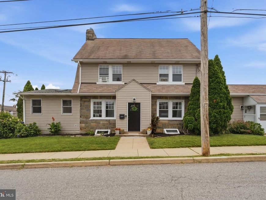 301 N Manoa Road, Havertown, PA 19083 Main Photo