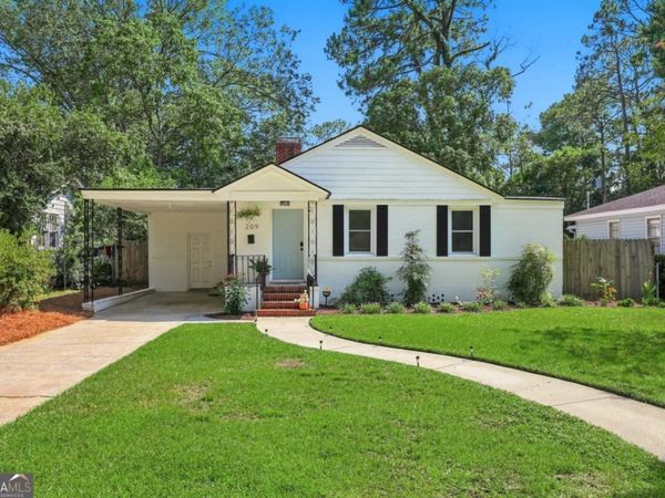 209 E 65th Street, Savannah, GA 31405