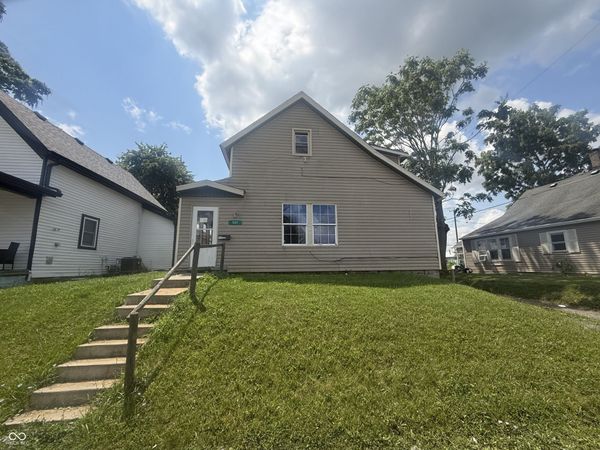 1321 S B Street, Elwood, IN 46036