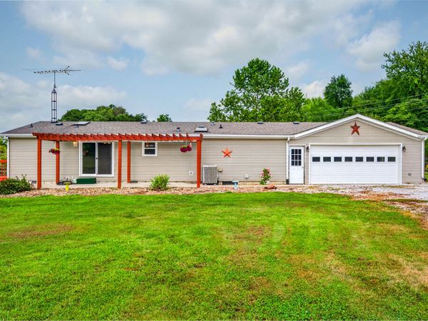 2248 W State Road 58 , Seymour, IN 47274