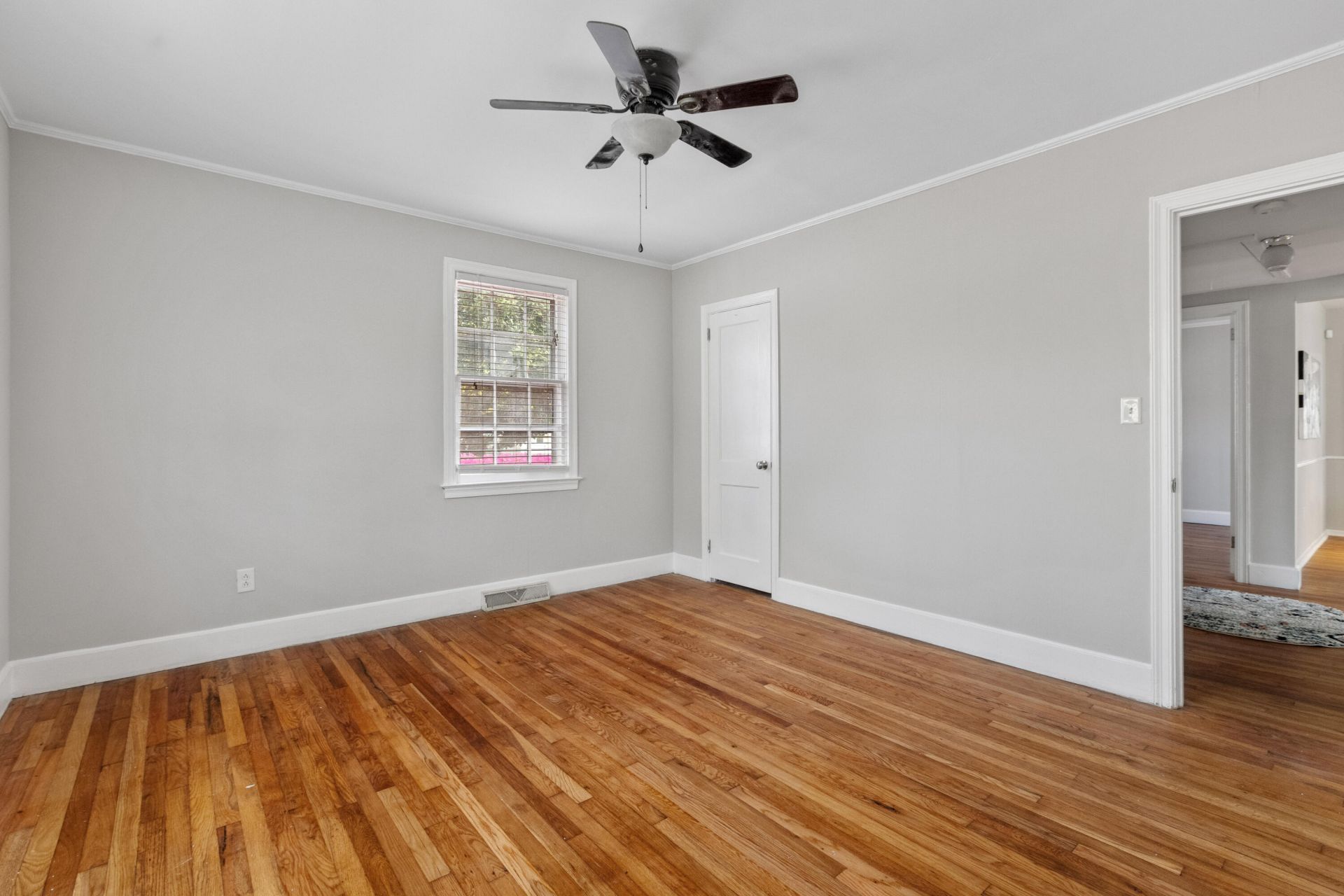 5252 Braddock Avenue Photo 21