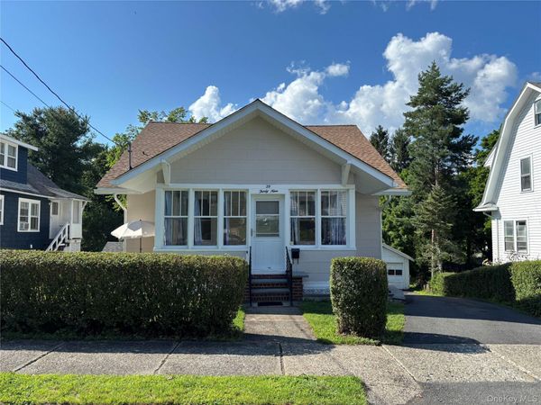 39 California Avenue, Middletown, NY 10940