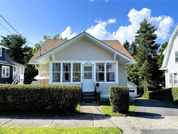 39 California Avenue, Middletown, NY 10940
