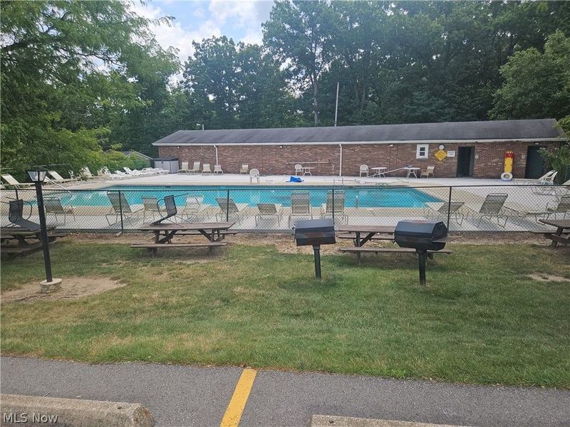 7010 Carriage Hill Drive , Unit 201, Brecksville, OH 44141 Photo 16