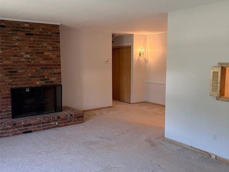 7010 Carriage Hill Drive , Unit 201, Brecksville, OH 44141 Photo 2