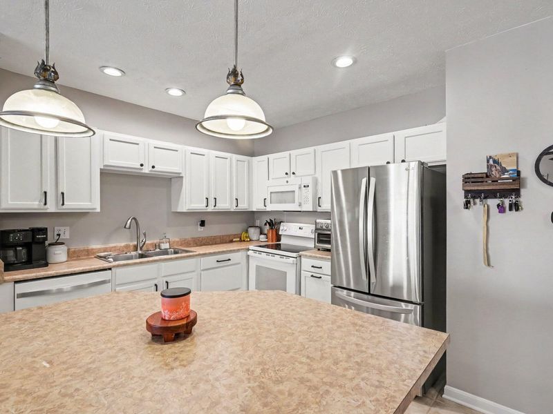 10740 Lakefront Circle, Independence, KY 41051 Photo 11