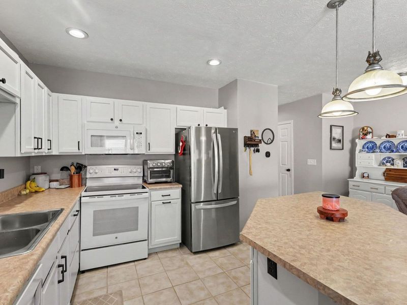 10740 Lakefront Circle, Independence, KY 41051 Photo 12