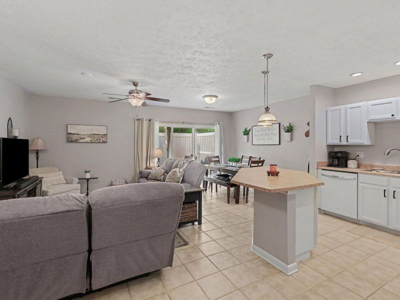 10740 Lakefront Circle, Independence, KY 41051 Photo 4