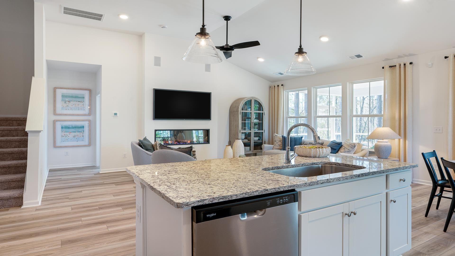 776 Sun Colony Blvd.  Photo 11