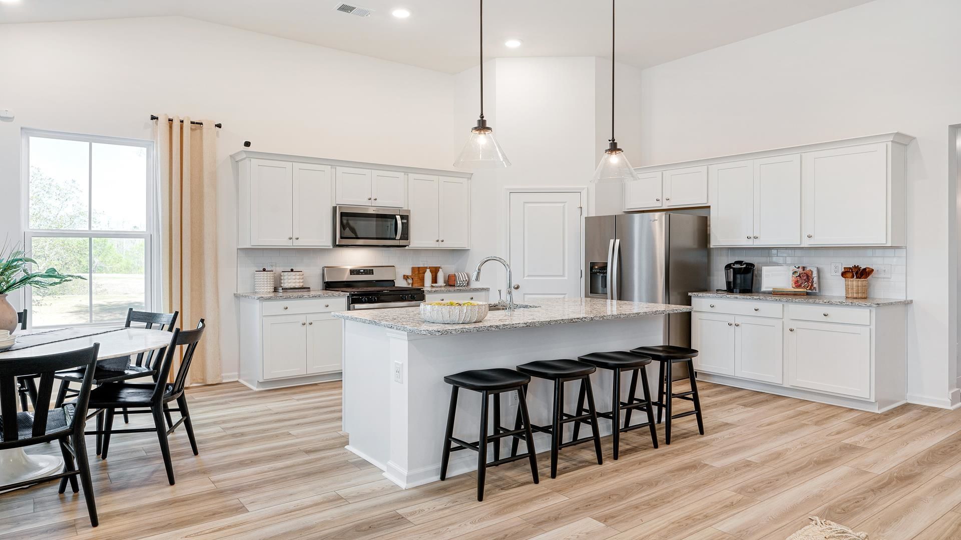 776 Sun Colony Blvd.  Photo 9