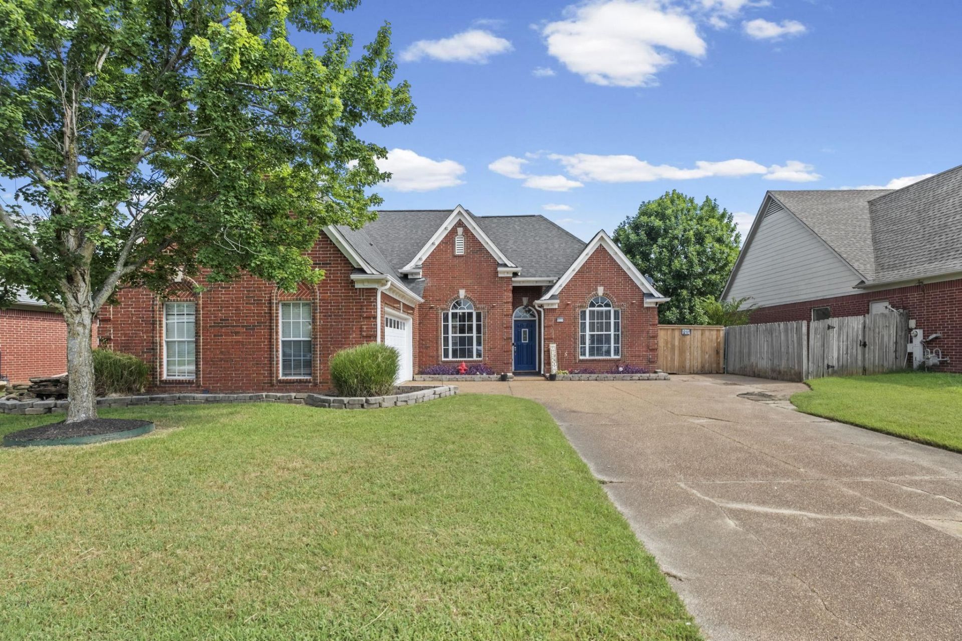 8224 Blue Lagoon Dr, Bartlett, TN 38002 Main Photo