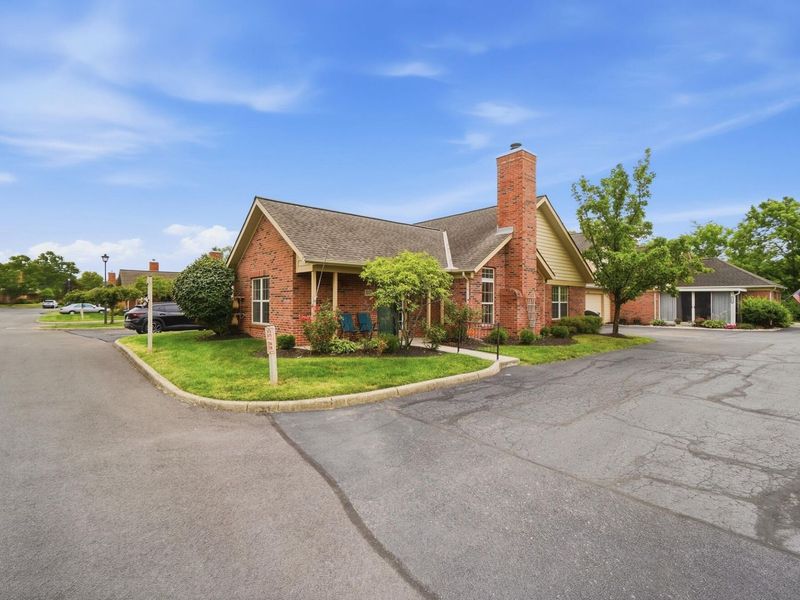 3204 Pine Manor Boulevard, Grove City, OH 43123 Photo 3