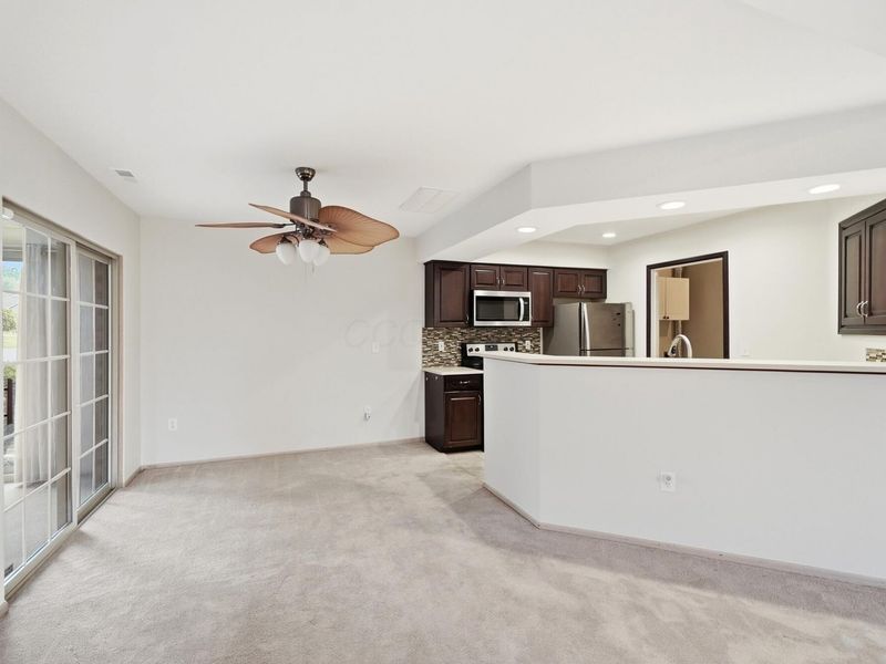 3204 Pine Manor Boulevard, Grove City, OH 43123 Photo 9