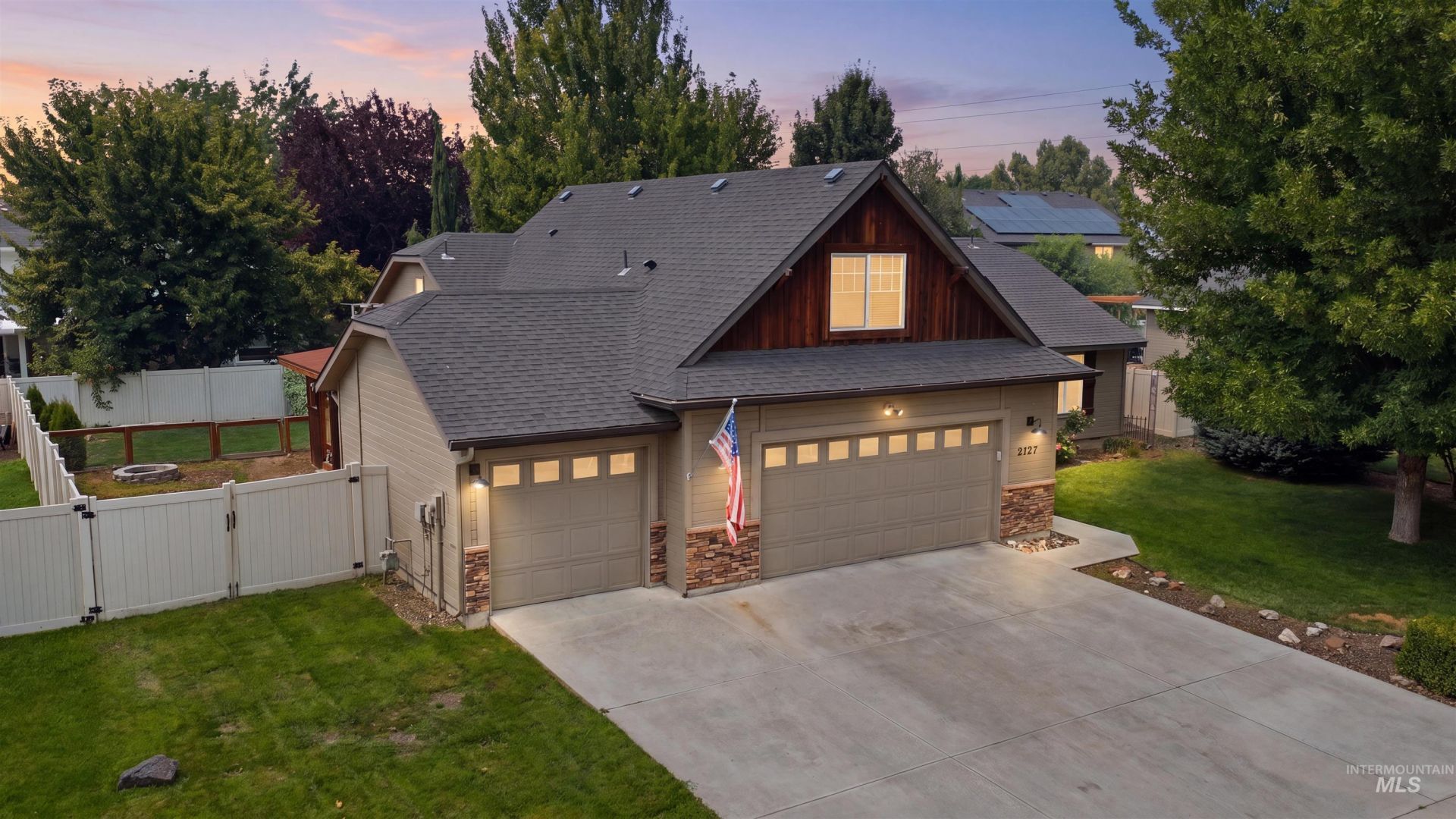 2127 N Maroon Ave, Kuna, ID 83634 Main Photo