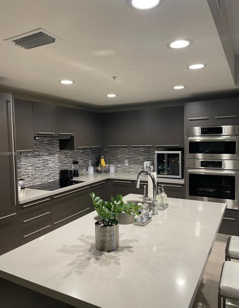 7661 NW 107th Ave, Unit 608, Doral, FL 33178 Photo