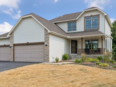 5909 92nd Avenue N, Brooklyn Park, MN 55443