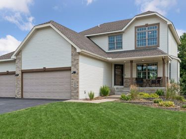 5909 92nd Avenue N, Brooklyn Park, MN 55443