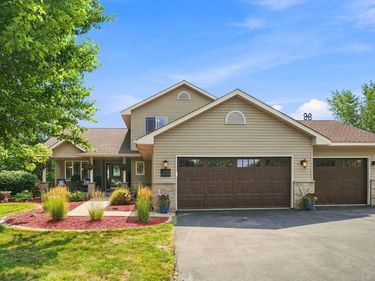 2412 Maple Court, Buffalo, MN 55313