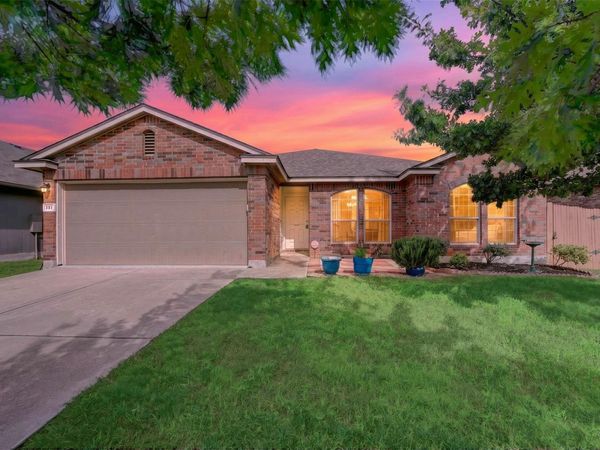 351 Foster LN , Jarrell, TX 76537
