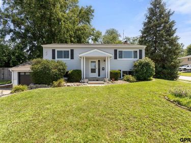 1003 Birchcrest Road, Bellevue, NE 68005
