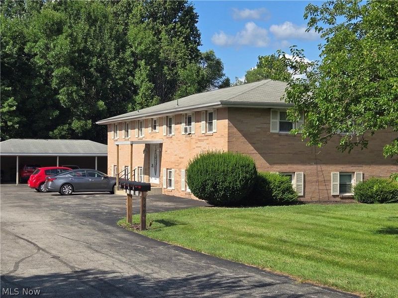860 Mathews Road , Youngstown, OH 44512 Photo 1