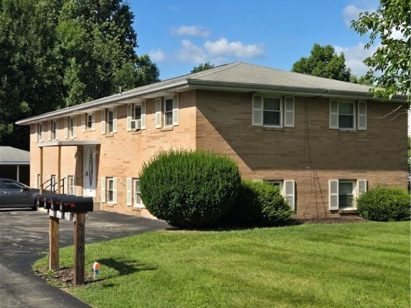 860 Mathews Road , Youngstown, OH 44512 Photo 2
