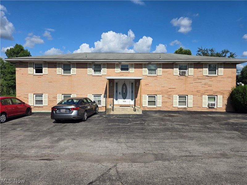 860 Mathews Road , Youngstown, OH 44512 Photo 3