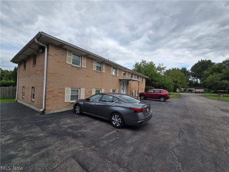 860 Mathews Road , Youngstown, OH 44512 Photo 5
