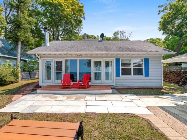 2767 BAY ROAD, Brussels, WI 54204
