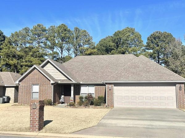 3220 Stonehenge Drive, Searcy, AR 72143