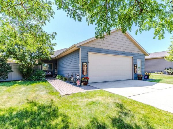 2019 35th St , Spirit Lake, IA 51360