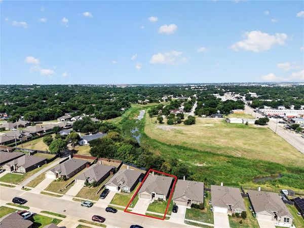 116 Wilson Cliff Drive, White Settlement, TX 76108