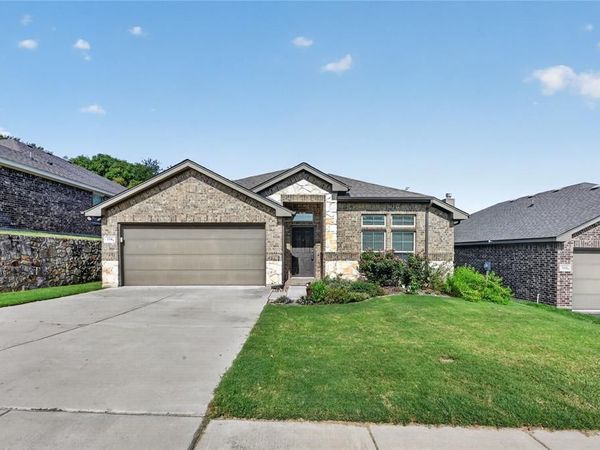 116 Wilson Cliff Drive, White Settlement, TX 76108