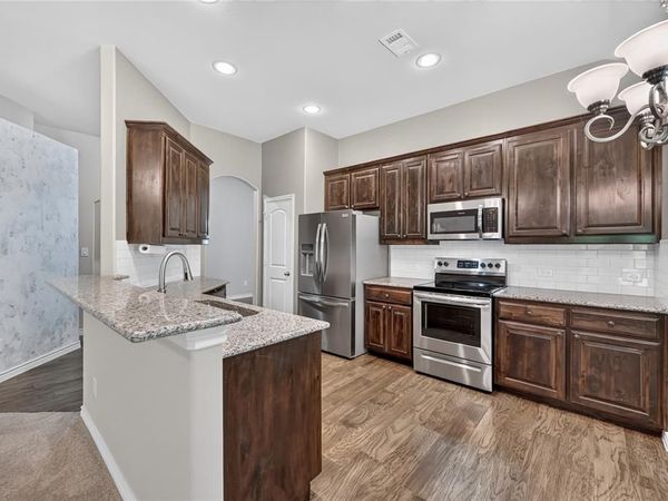 116 Wilson Cliff Drive, White Settlement, TX 76108
