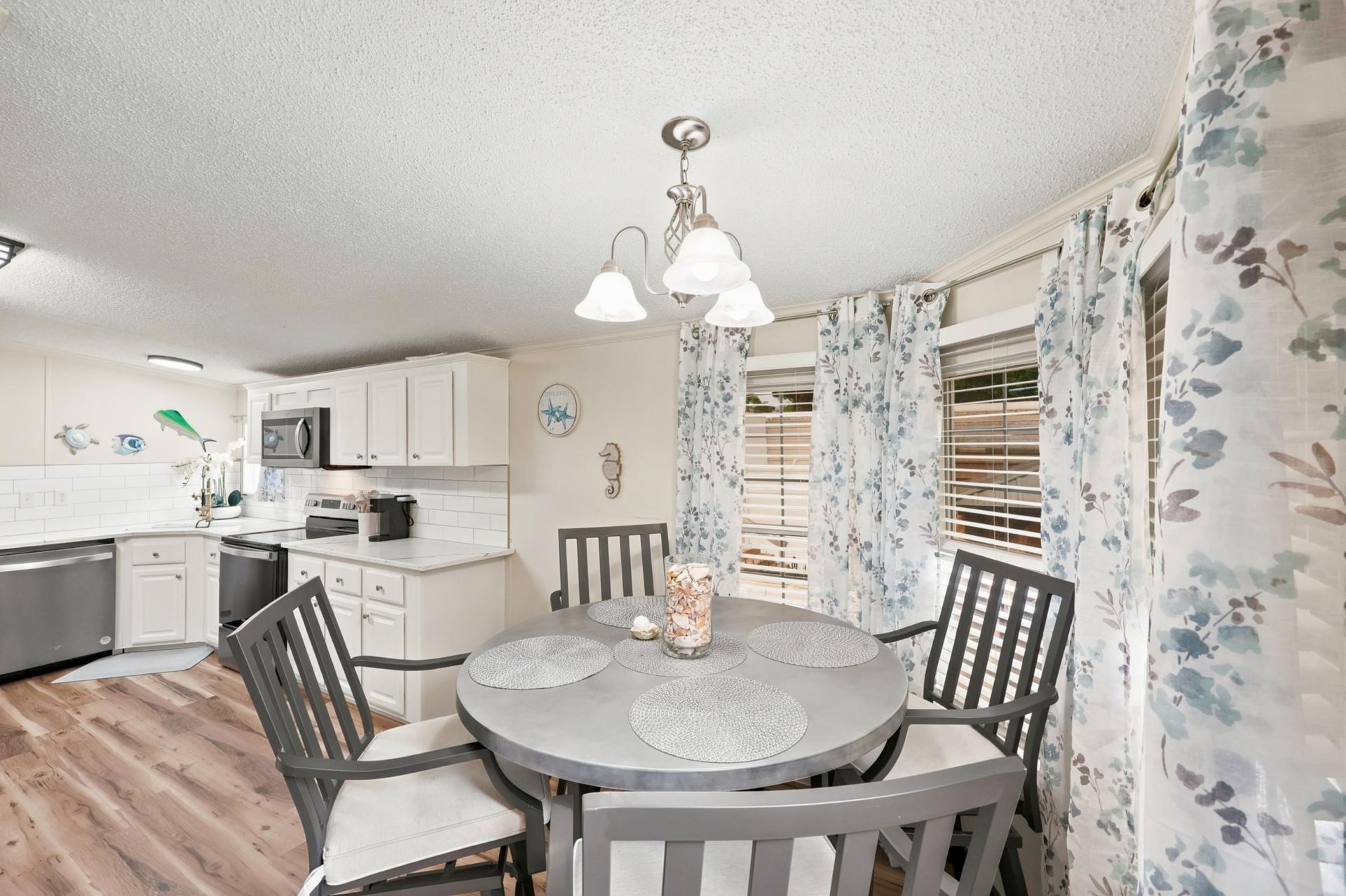 9700 Kings Rd. Photo 17