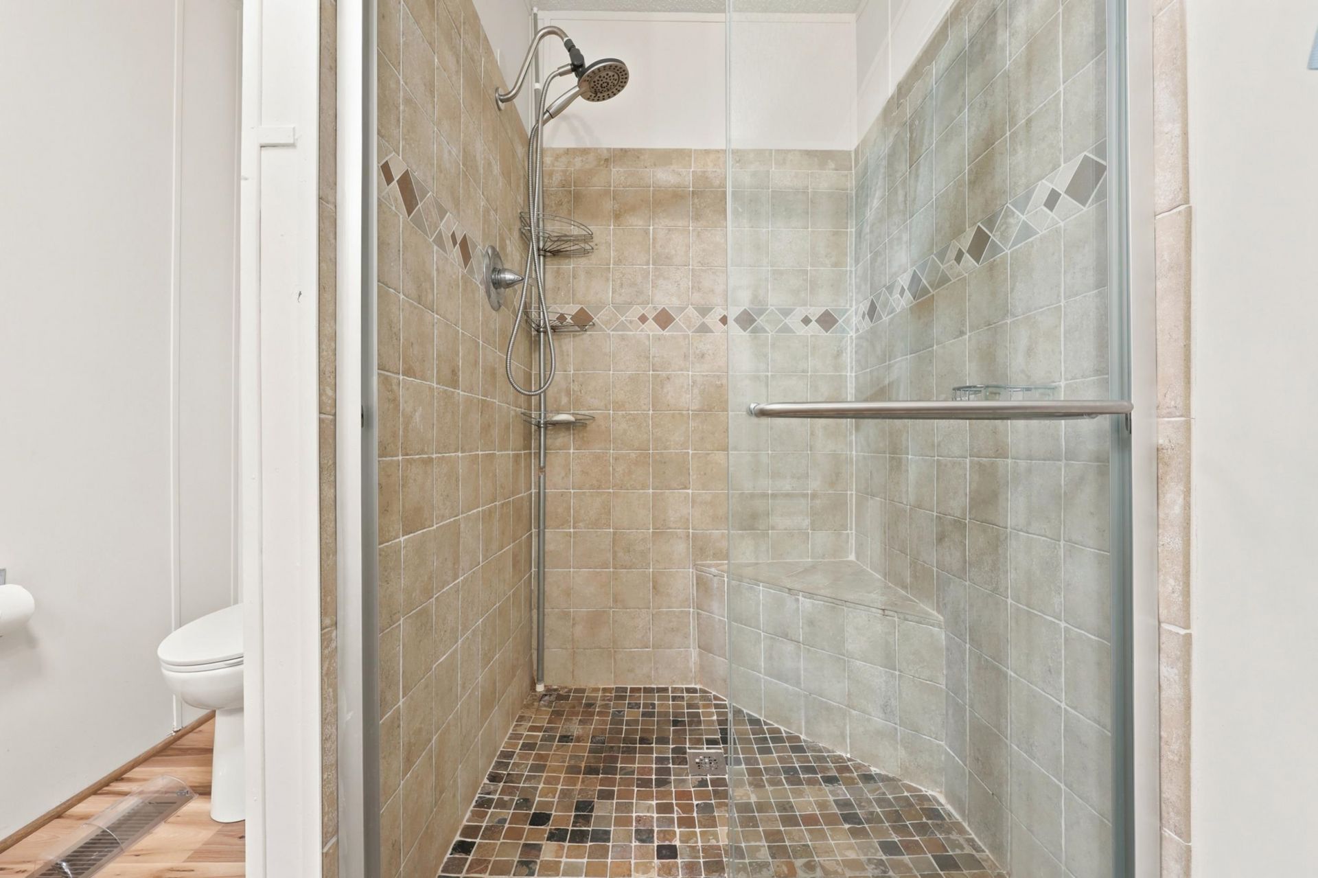 9700 Kings Rd. Photo 28