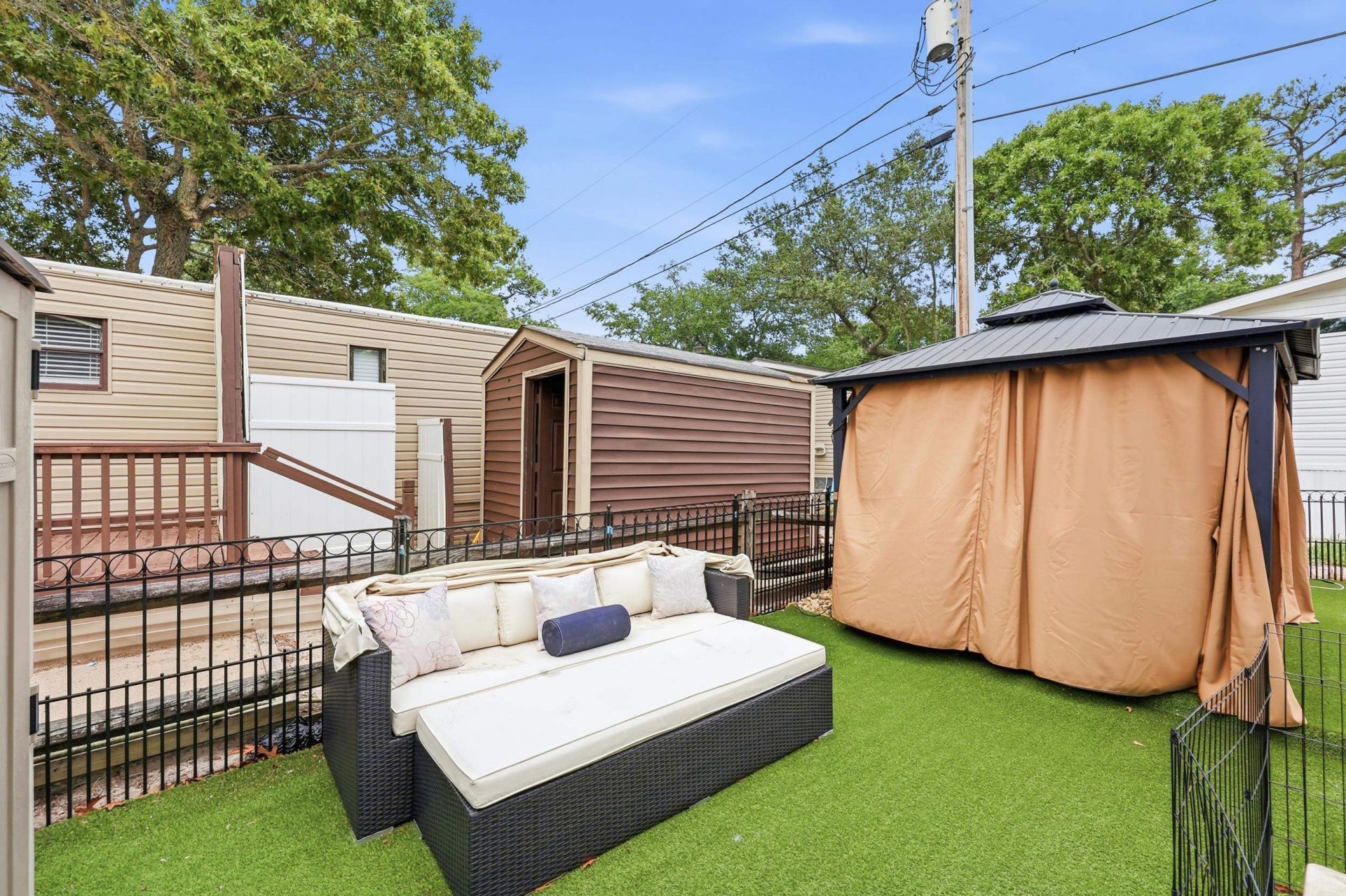 9700 Kings Rd. Photo 31
