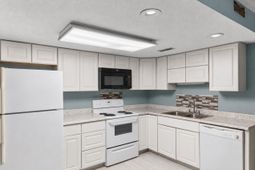 900 Deer Creek Rd.  photo 4