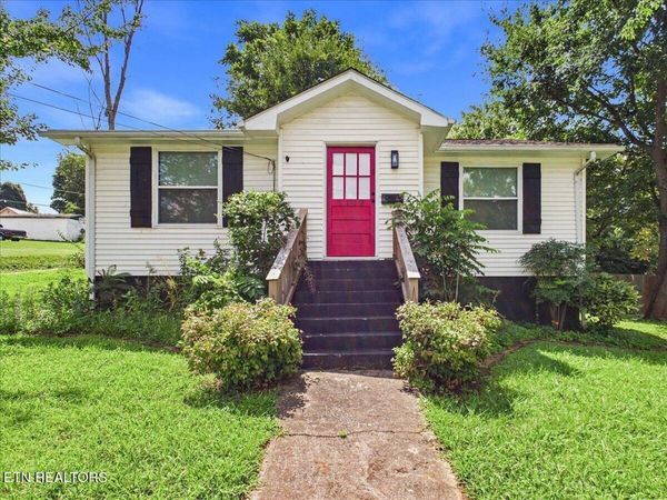 1109 N Price St, Sweetwater, TN 37874