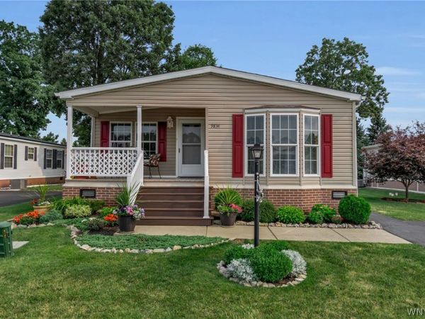 9834 Tottenham Avenue , Clarence, NY 14031