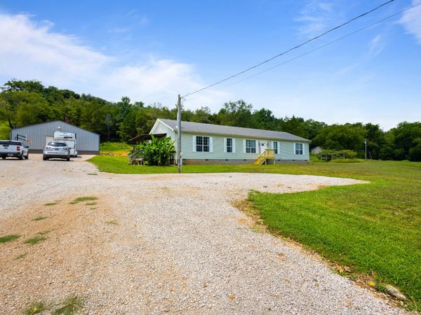 4022 Ella West Cir , Lynnville, TN 38472